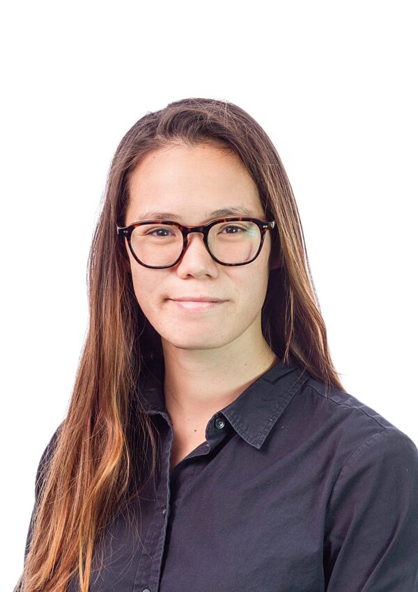 Angie Fealy-headshot
